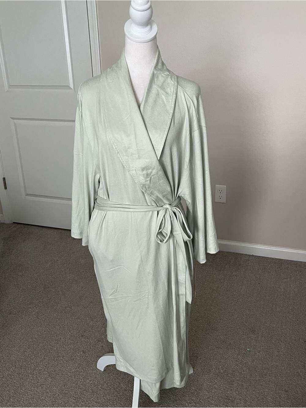 NWT Softies Dream Shawl Collar Robe in Light Sage - Size 2X/3X - Picture 5 of 11